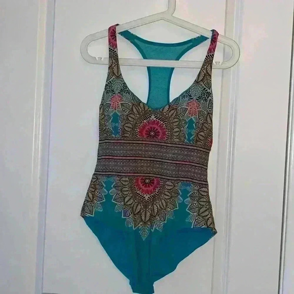 Swimsuit - Picture 1 of 5